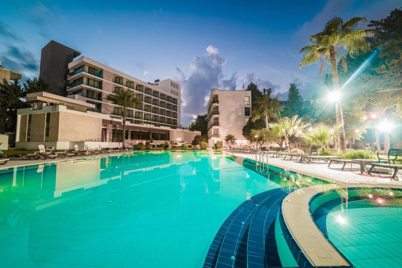 Hotel Pia Bella Kyrenia  Esterno foto
