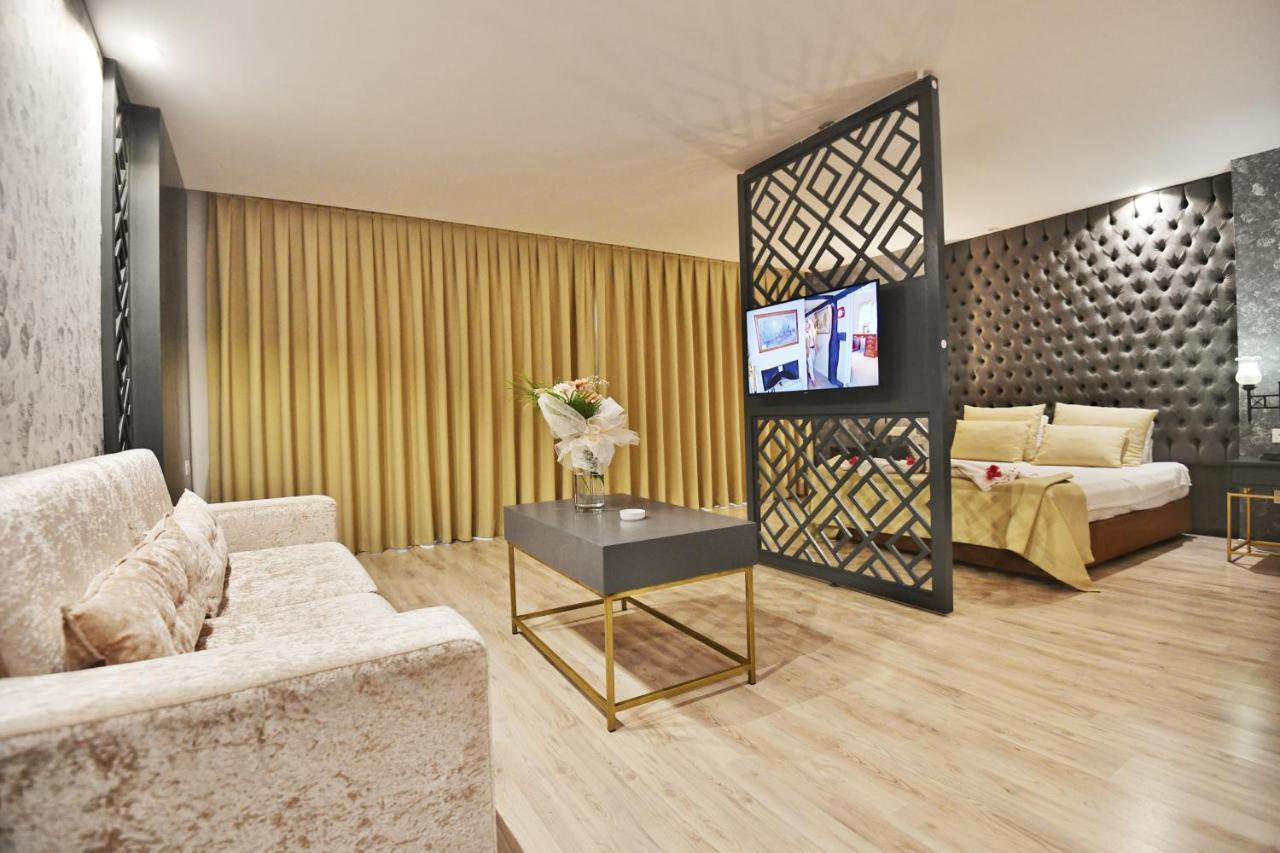 Hotel Pia Bella Kyrenia  Esterno foto