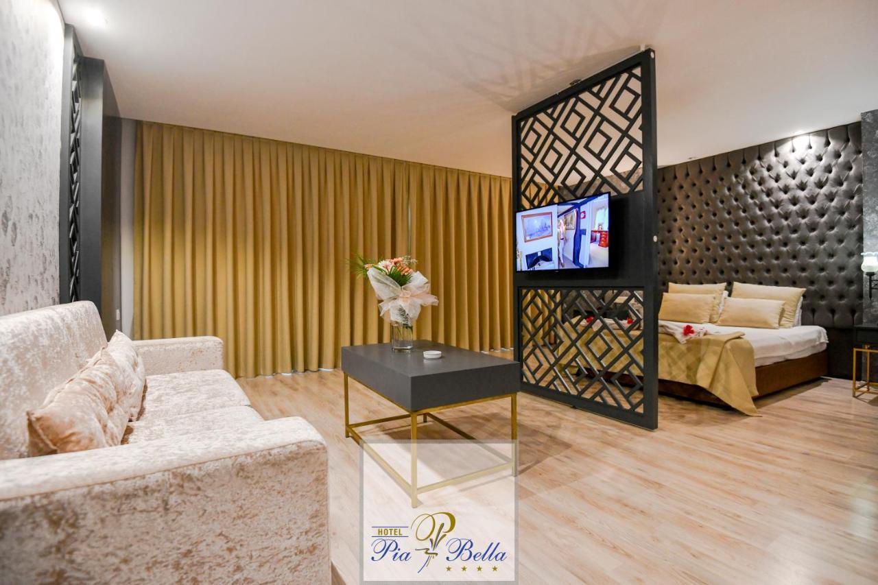 Hotel Pia Bella Kyrenia  Esterno foto