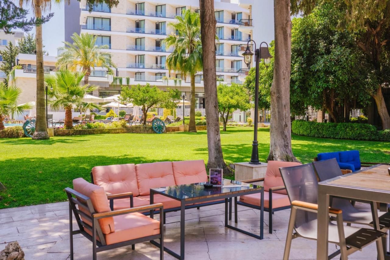 Hotel Pia Bella Kyrenia  Esterno foto