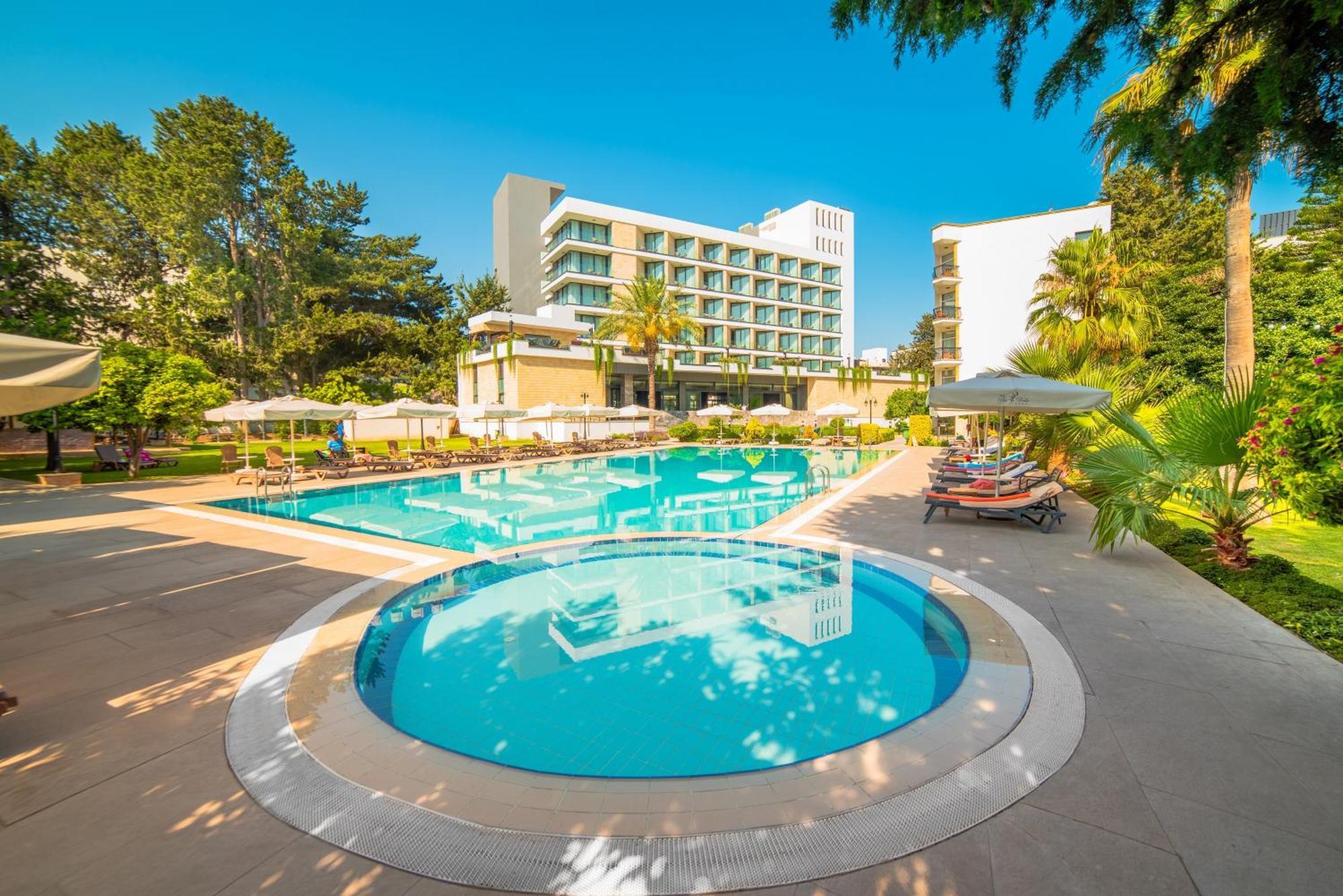 Hotel Pia Bella Kyrenia  Esterno foto