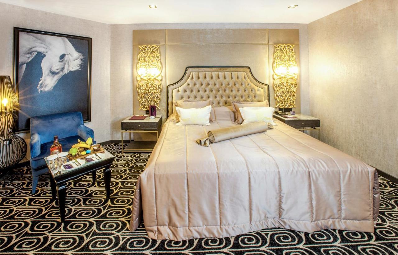 Hotel Pia Bella Kyrenia  Esterno foto